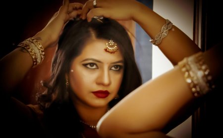 Reflections of the Soul: The Magic Within Mirrors and Life's Purpose by Hema N