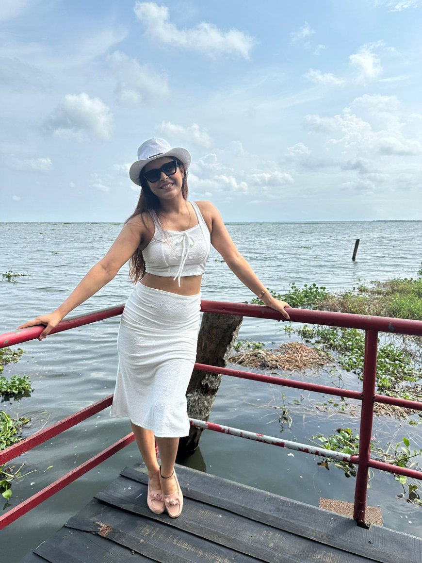 Vacay Goals: Madhurima Tuli's latest snaps from her Kerala trip is winning hearts on the internet, you can't miss these