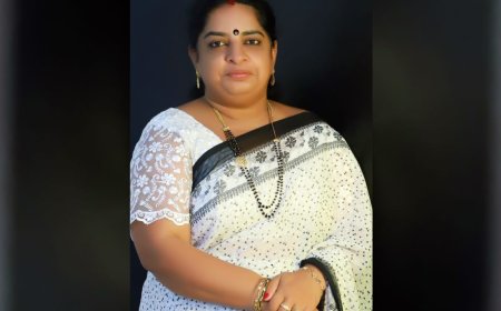 INCENTIVE FOSTER FOUNDATION presents the 'Best Personality Award' to DR. RAJANI SREE RAJENDRAN