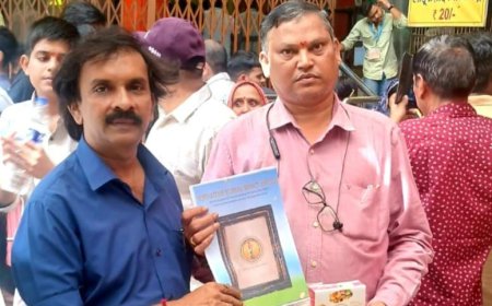 Renowned Bollywood Director Dr. Bapurao Sarvagod Launches Hindustan Global Icon Awards Brochure