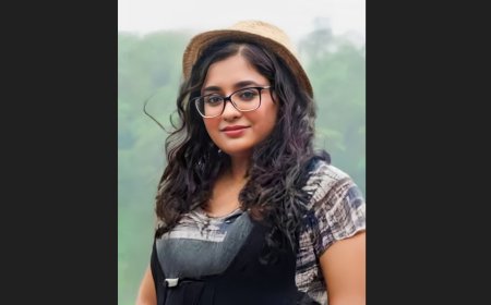 "Kavita Ki Dehri Par": A Soul-Stirring Poetry Debut by Vidushi Malpani